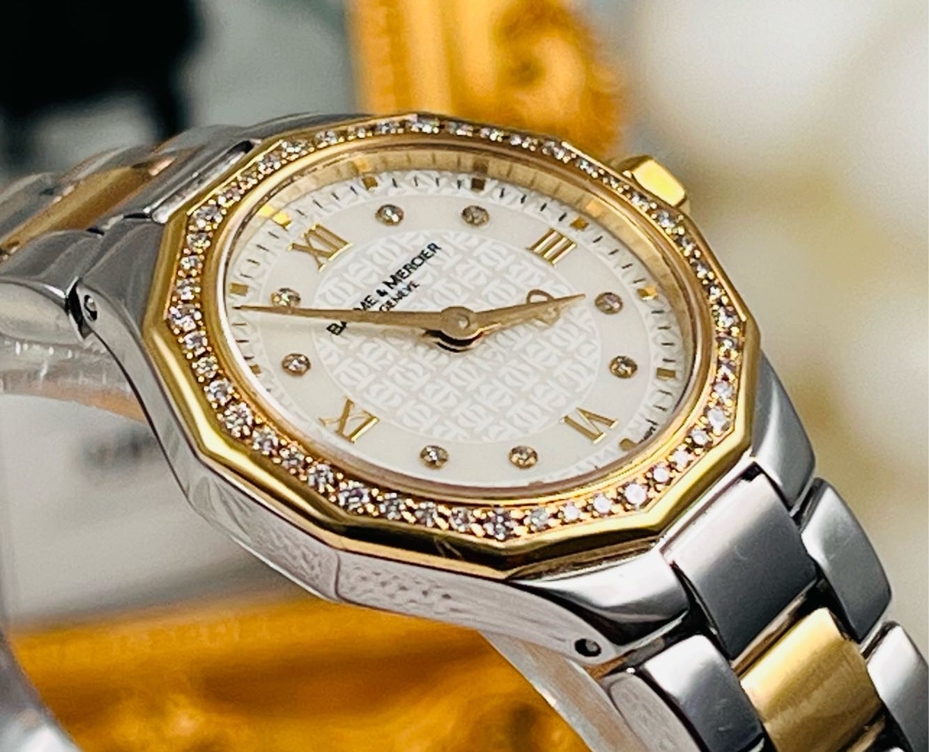Baume & Mercier MOA08550 detail 3