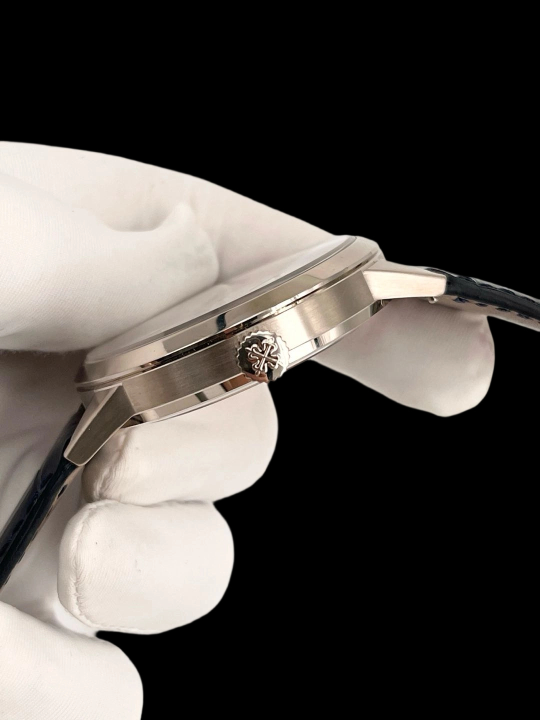 Patek Philippe 5235G-001 detail 3