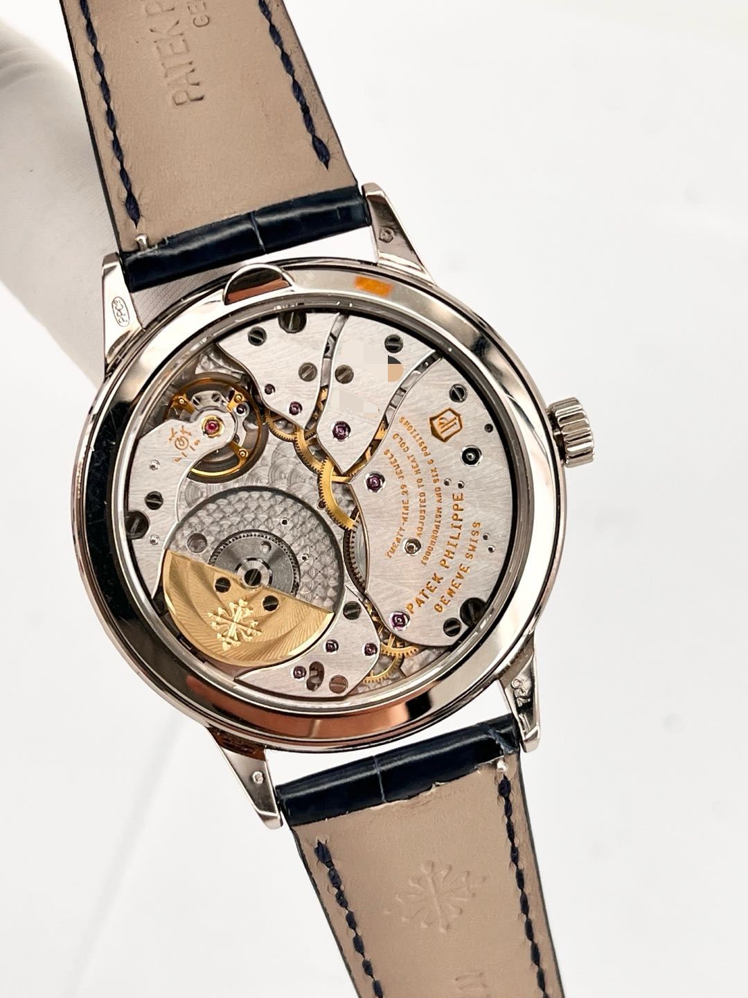Patek Philippe 5235G-001 detail 7