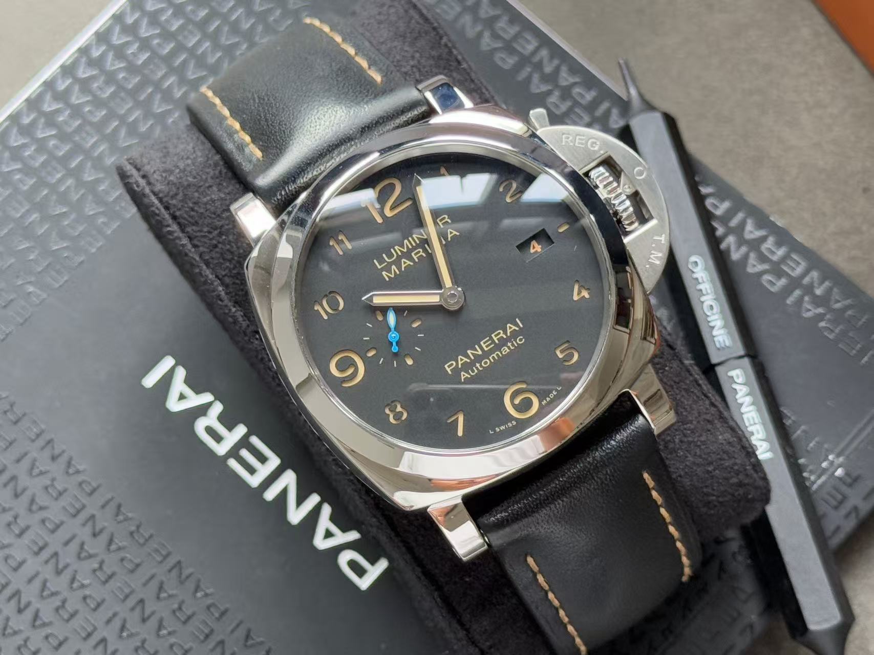 Panerai PAM01359