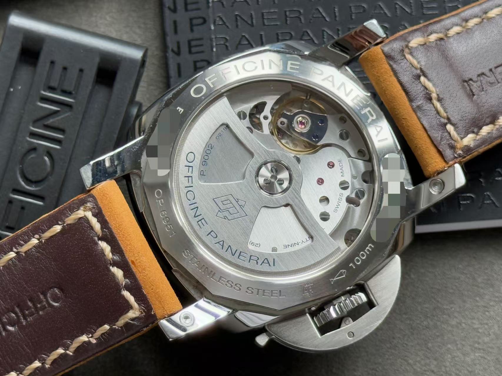Panerai PAM00537 detail 6
