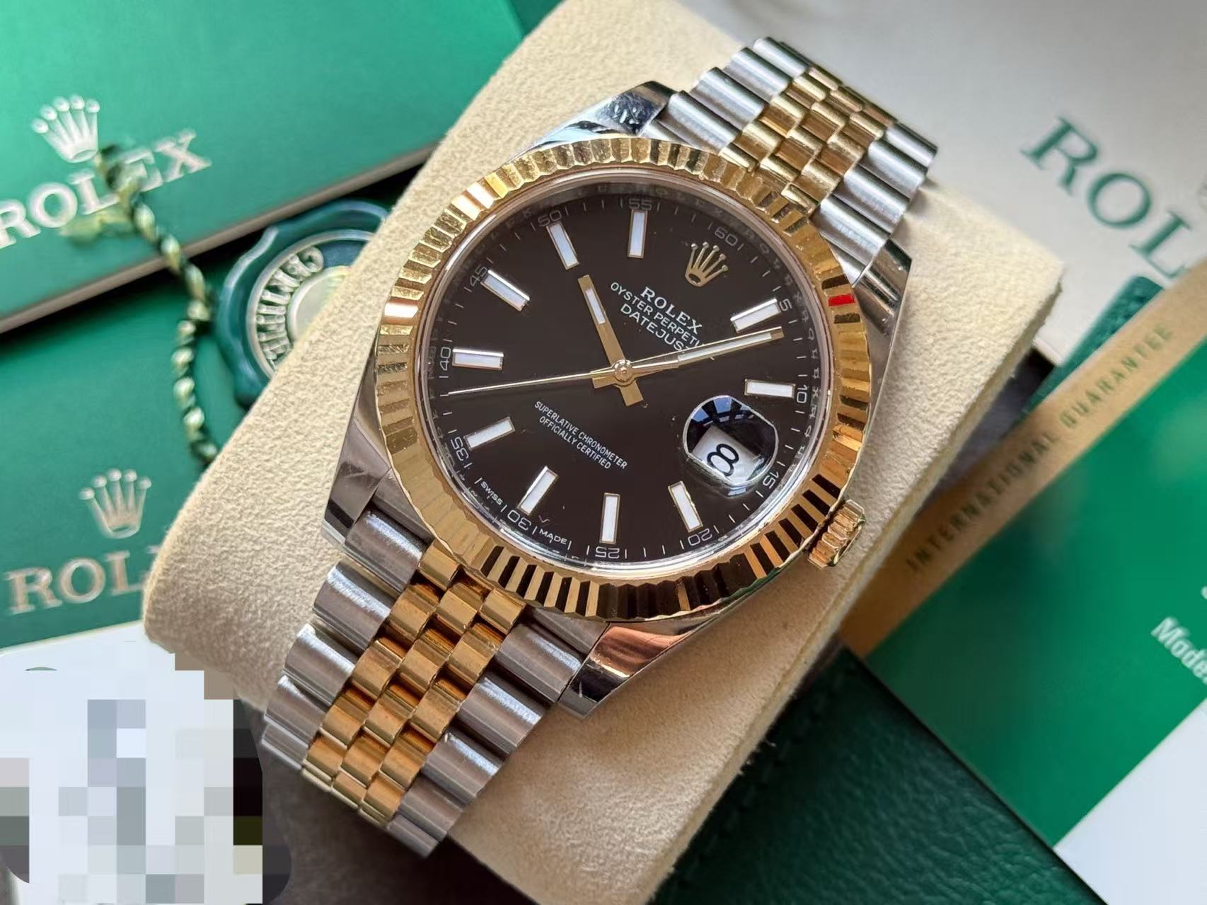 Rolex 126333 detail 2