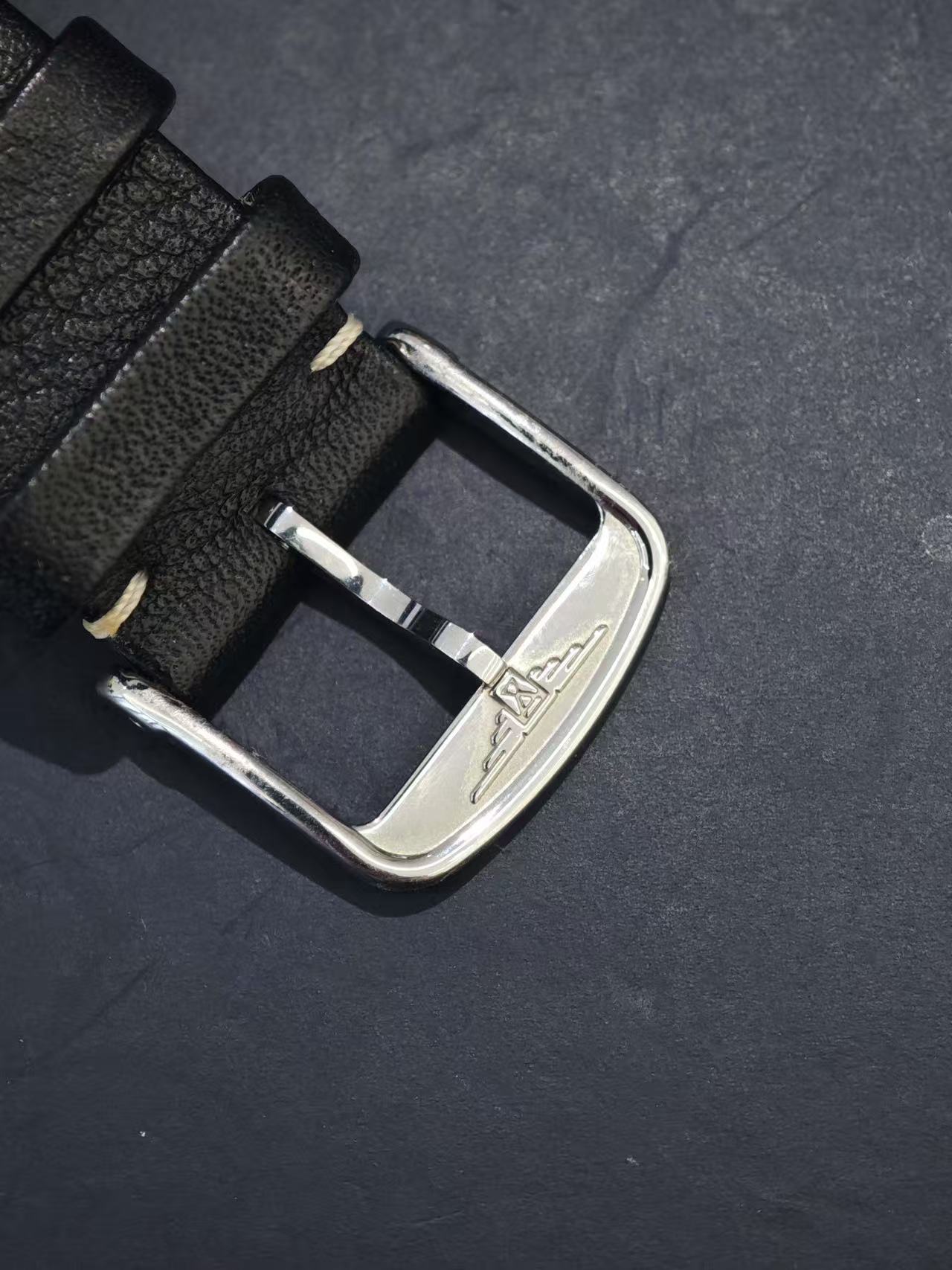 Longines L2.830.4.93.0 detail 4