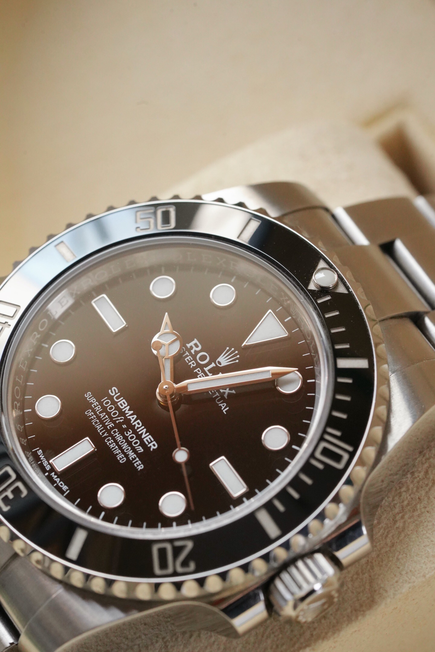 Rolex m114060-0002 detail 4