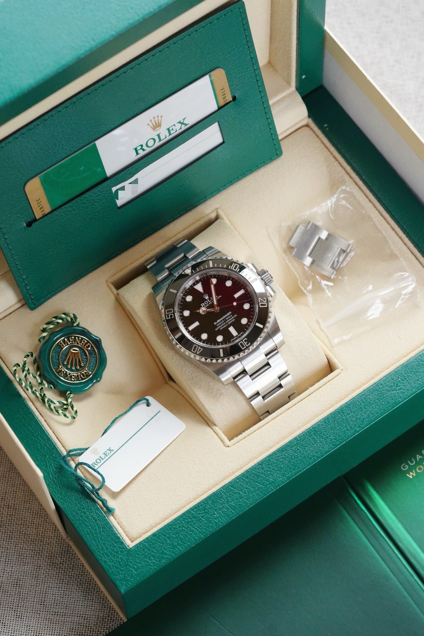 Rolex m114060-0002 detail 8