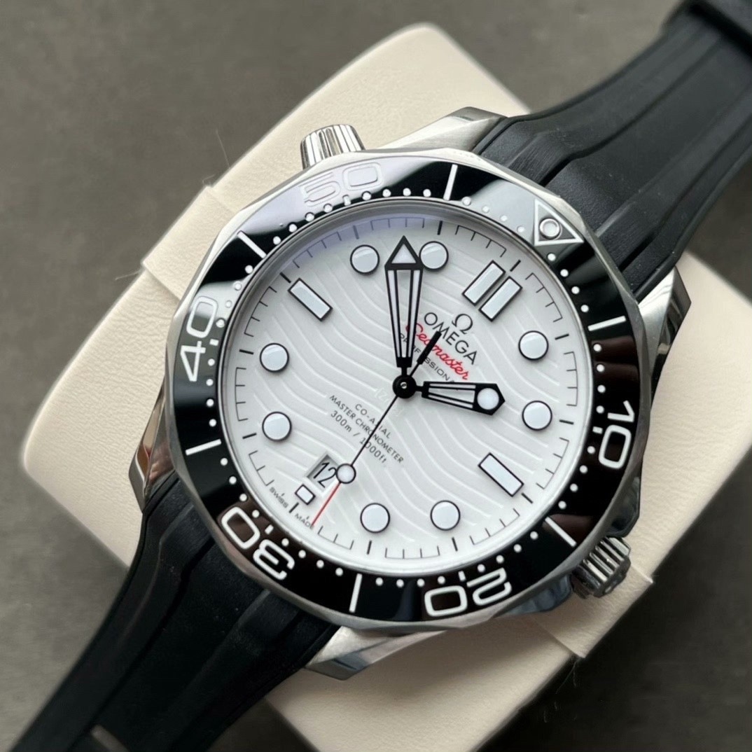 Omega 210.32.42.20.04.001 detail 1