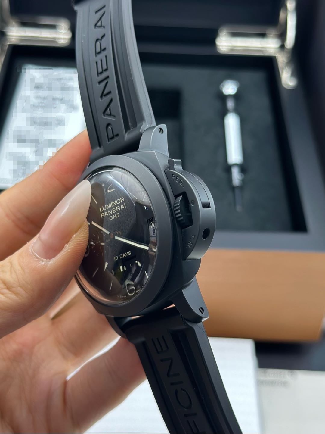 Panerai PAM00335 detail 3