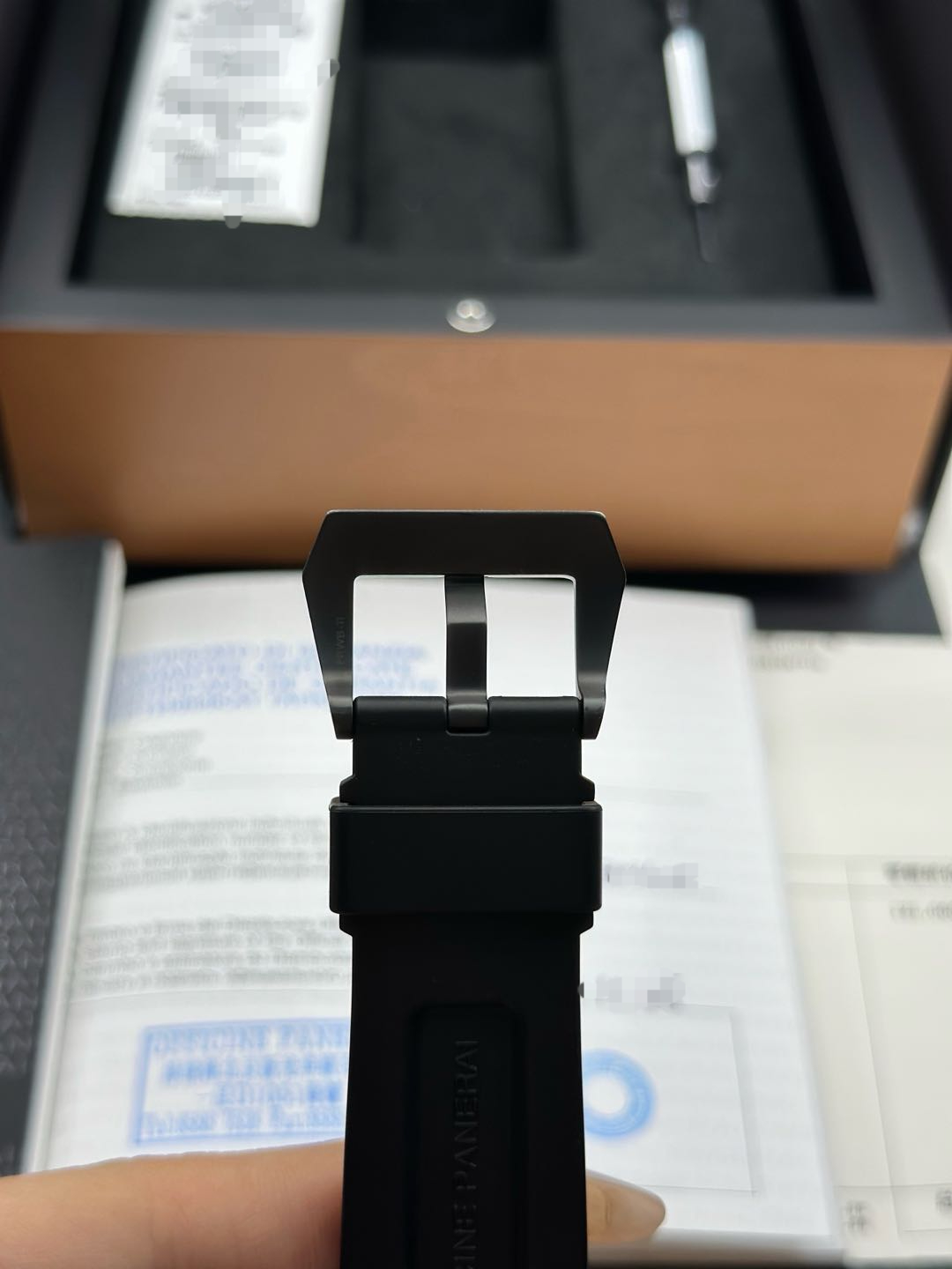 Panerai PAM00335 detail 5