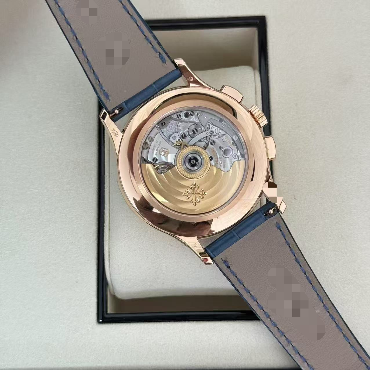 Patek Philippe 5905R detail 1