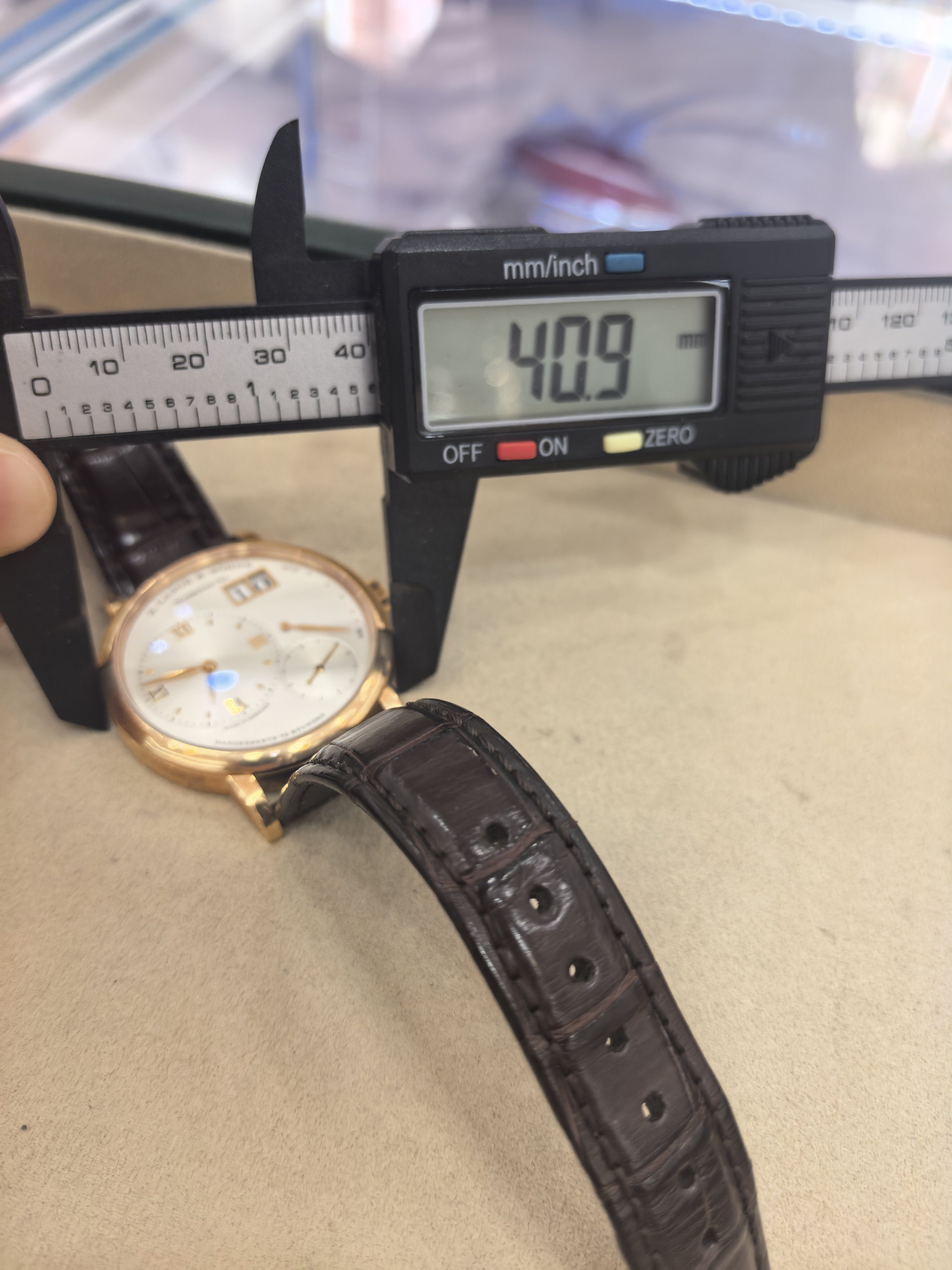 A. Lange & Söhne 101.021 detail 7