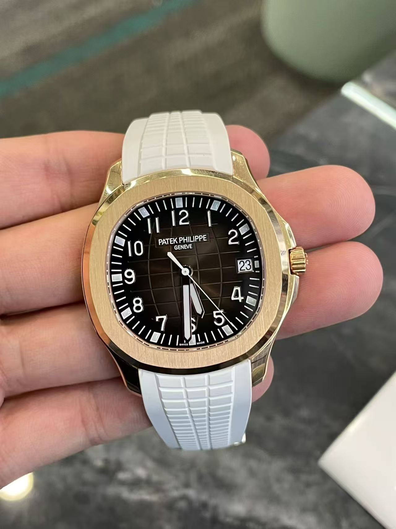Patek Philippe 5167R-001