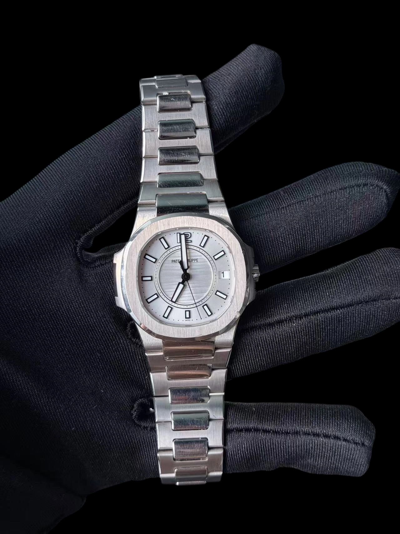 Patek Philippe 7011 / 1G-001