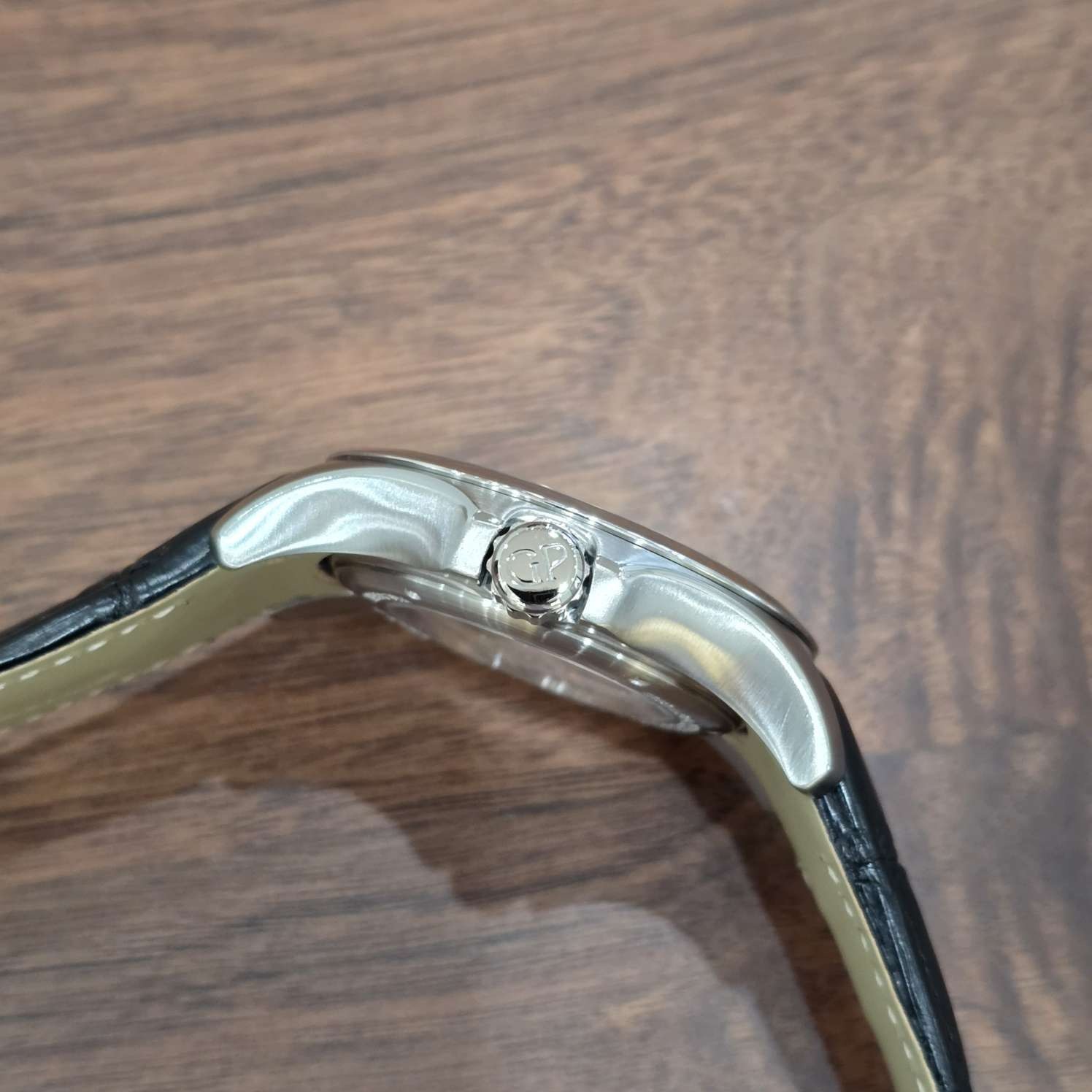 Girard Perregaux 49650-11-631-BB6A detail 2