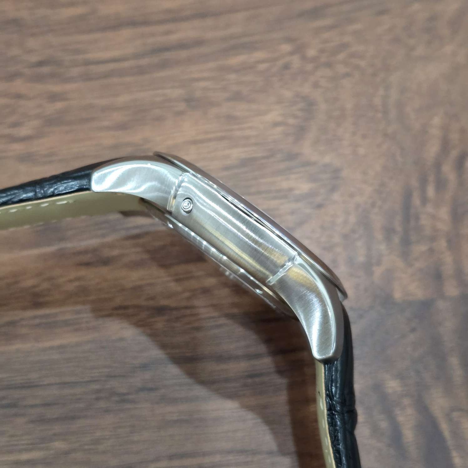 Girard Perregaux 49650-11-631-BB6A detail 3