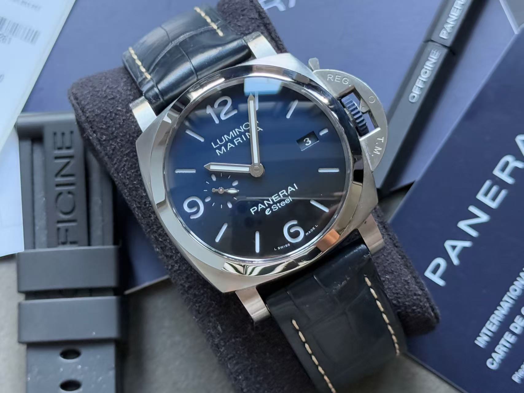 Panerai PAM01157 detail 2
