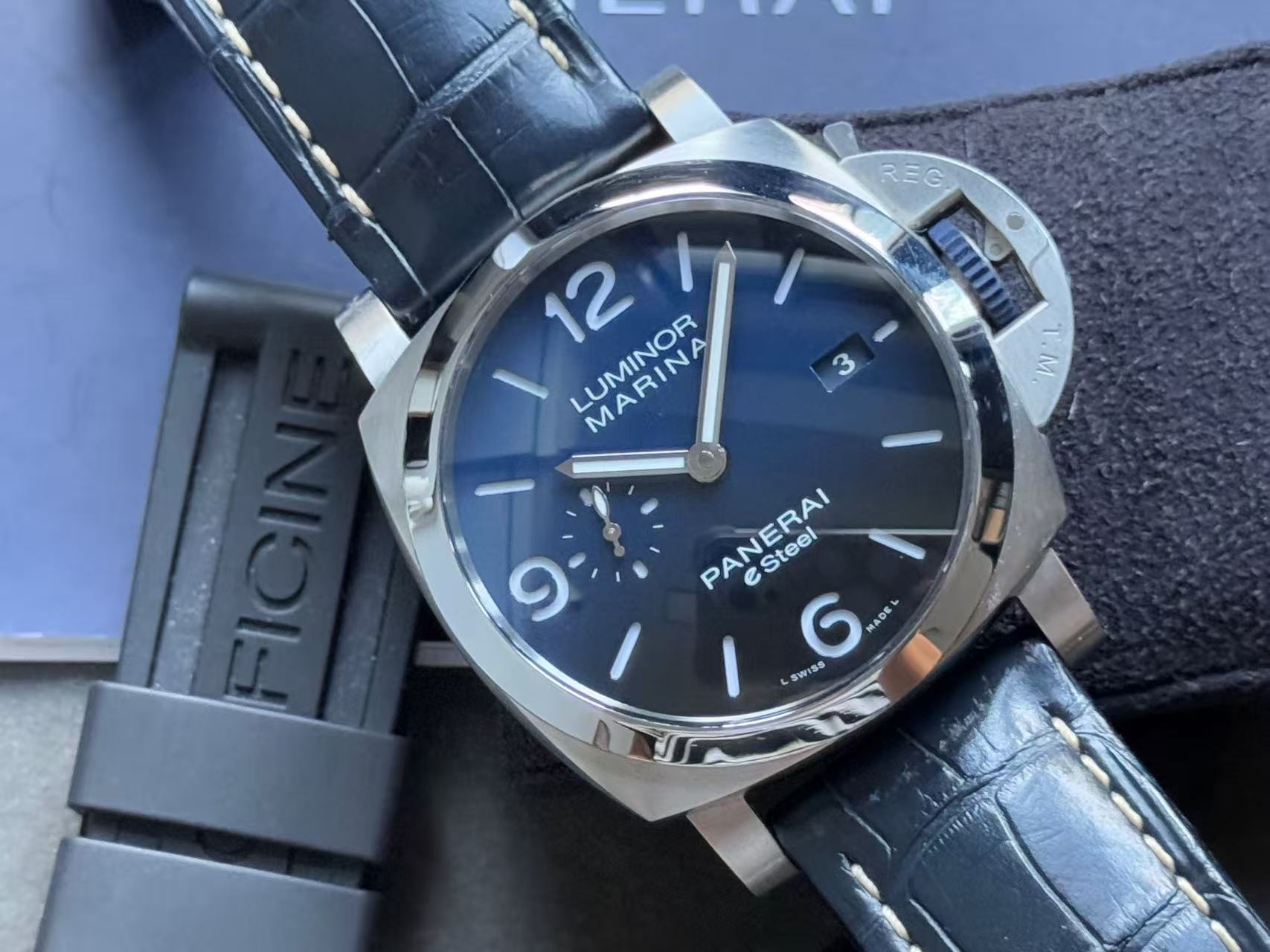 Panerai PAM01157 detail 4