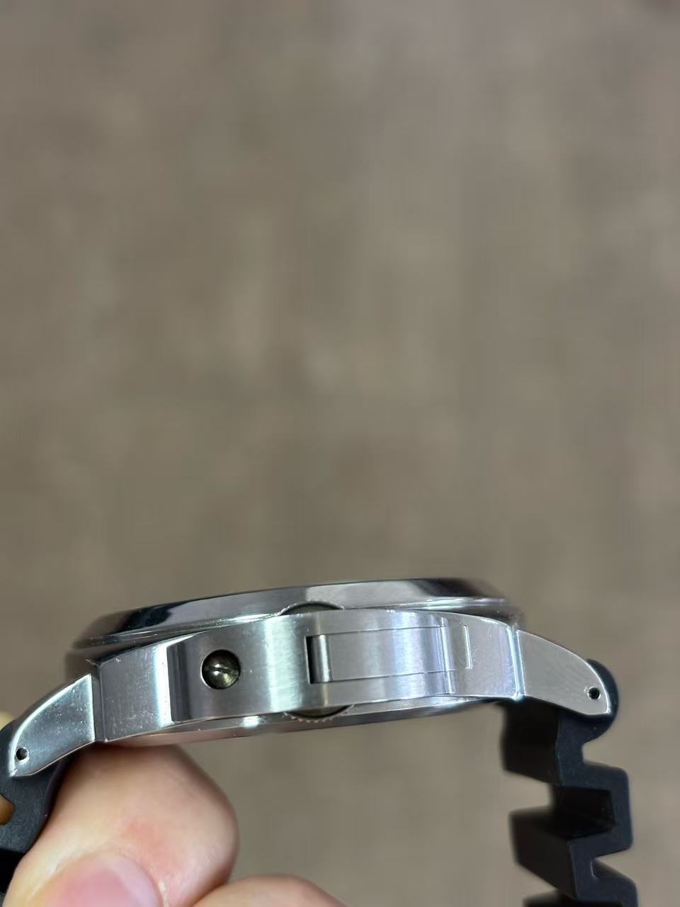 Panerai PAM01000 detail 2