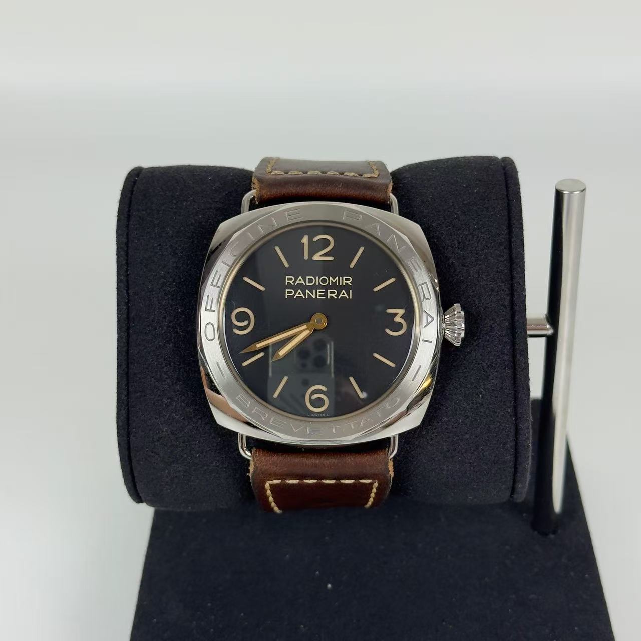 Panerai PAM00685 detail 1