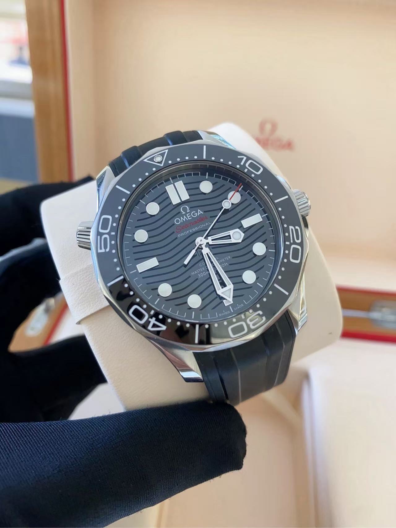 Omega 210.32.42.20.01.001