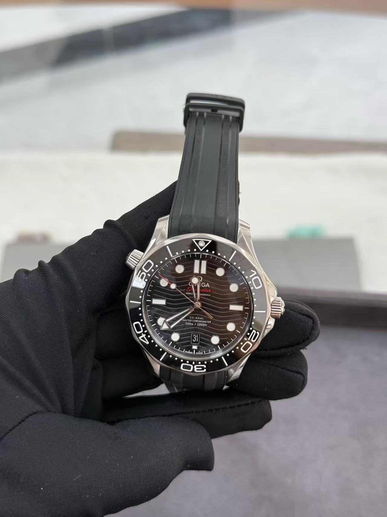 Omega 210.32.42.20.01.001