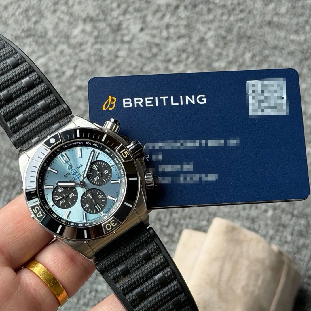 Breitling PB0136251C1S1 detail 6