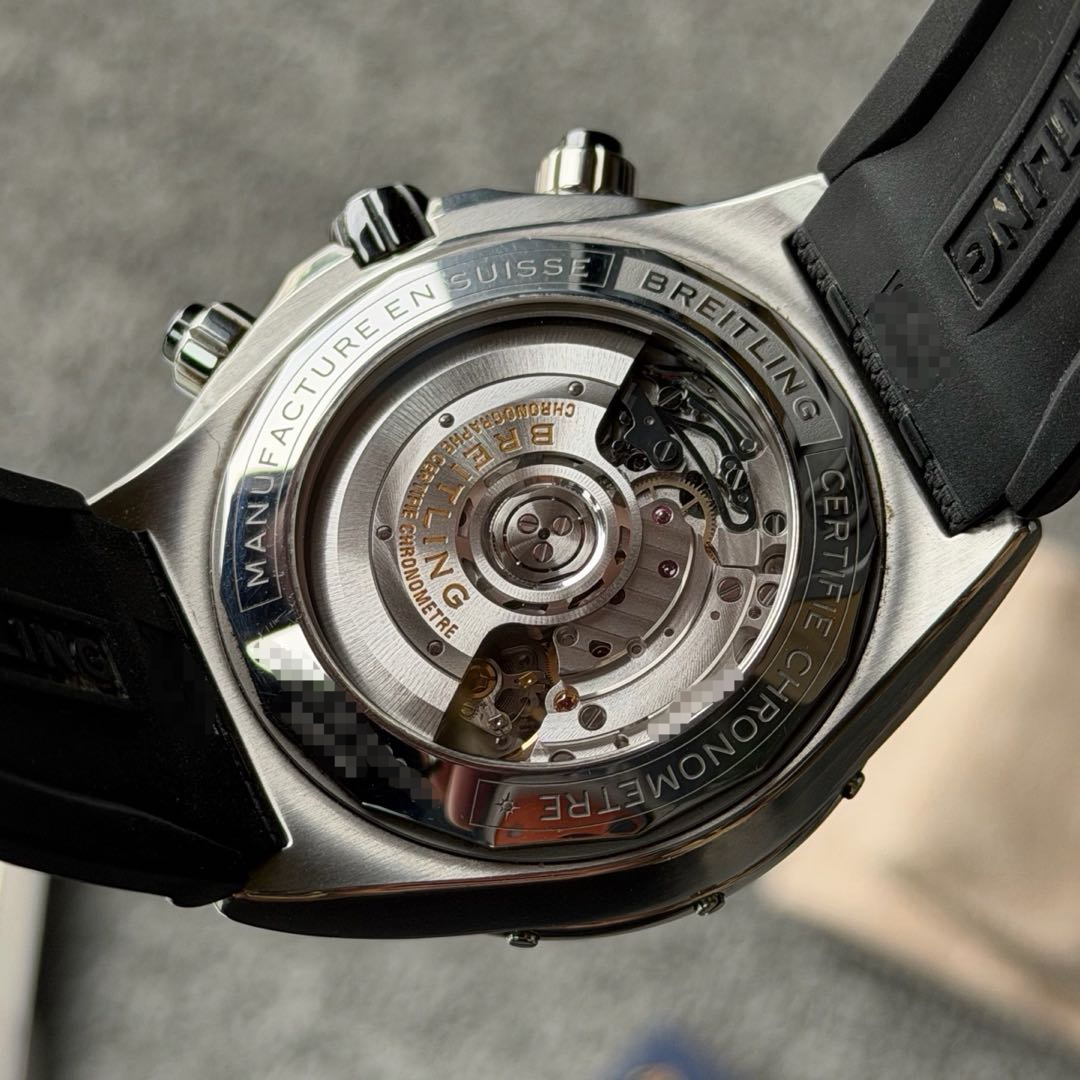 Breitling PB0136251C1S1 detail 5
