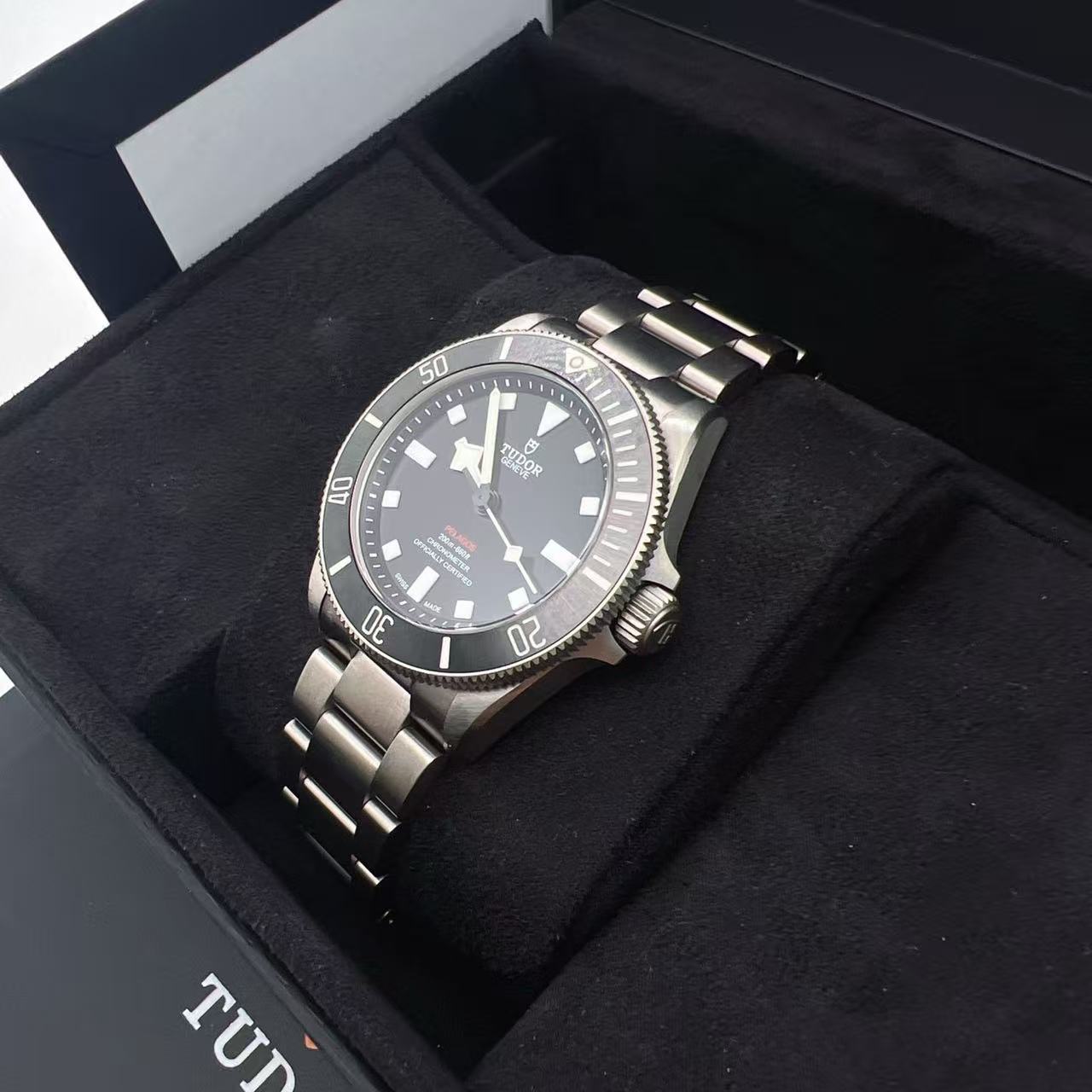 Tudor m25407n-0001 detail 1