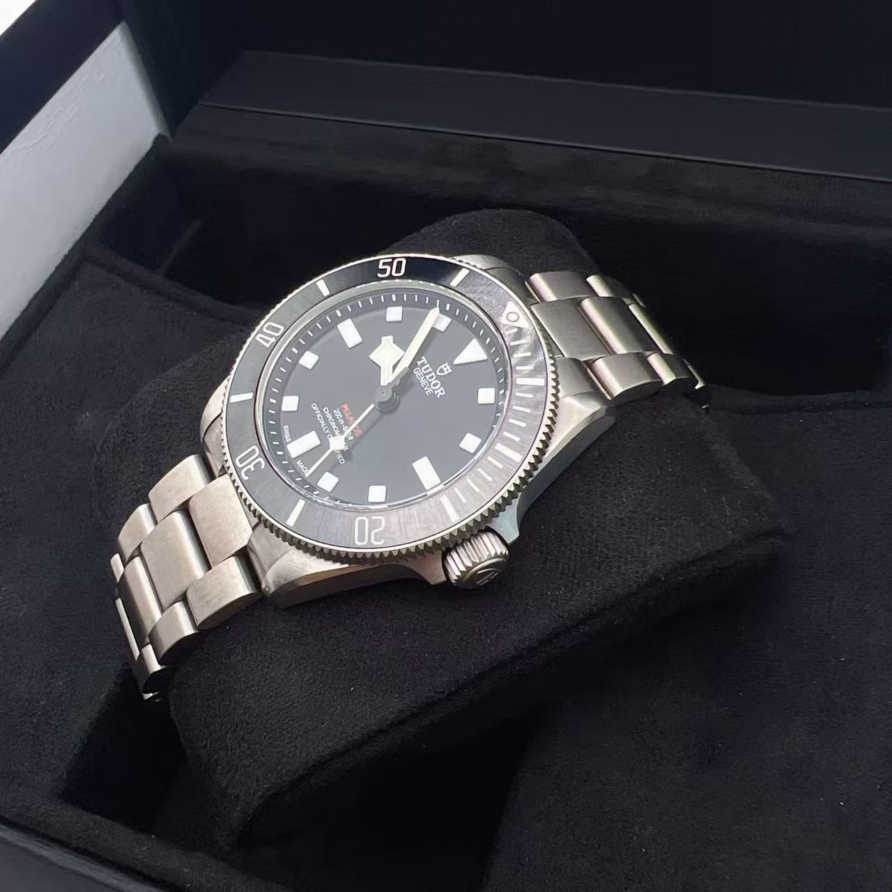 Tudor m25407n-0001 detail 3