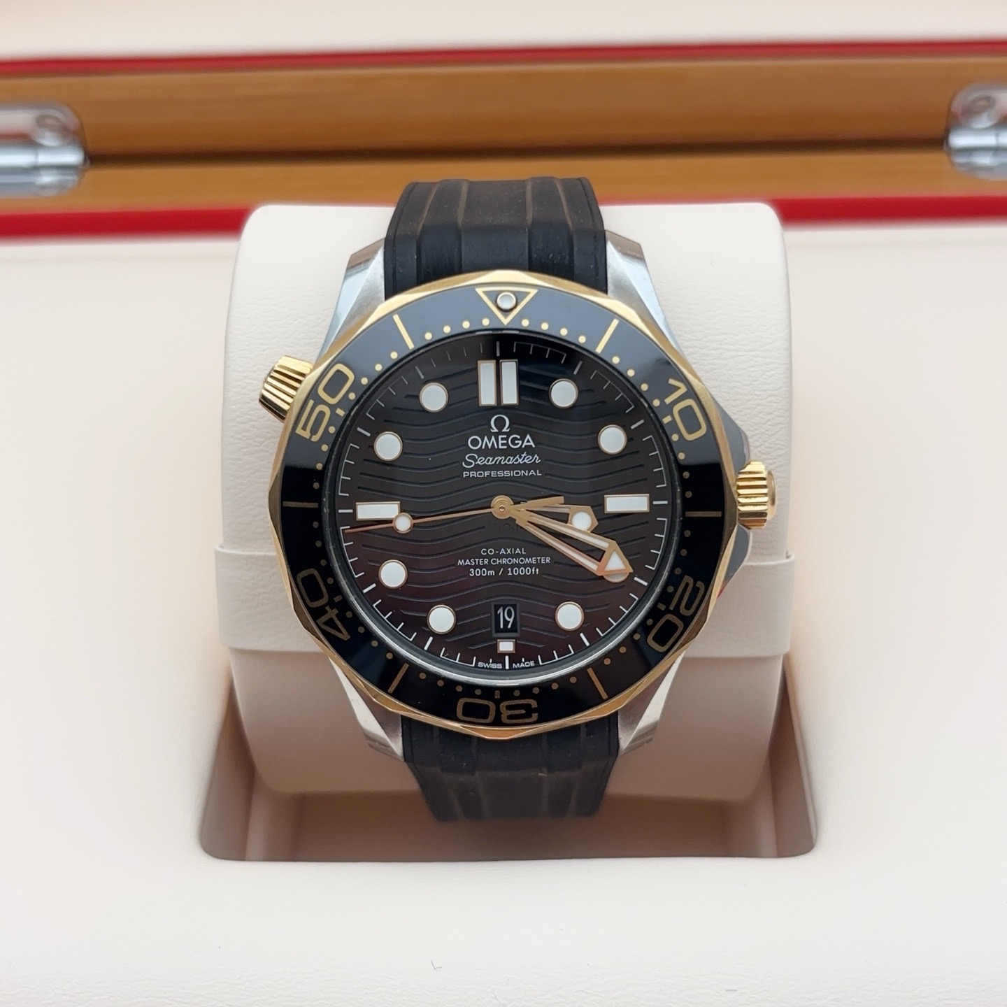 Omega 210.22.42.20.01.001