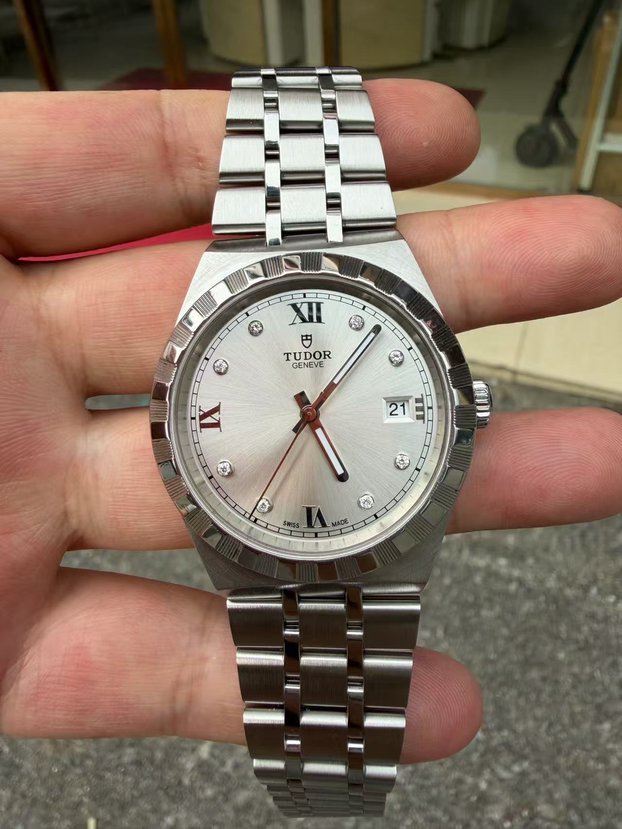 Tudor m28500-0002