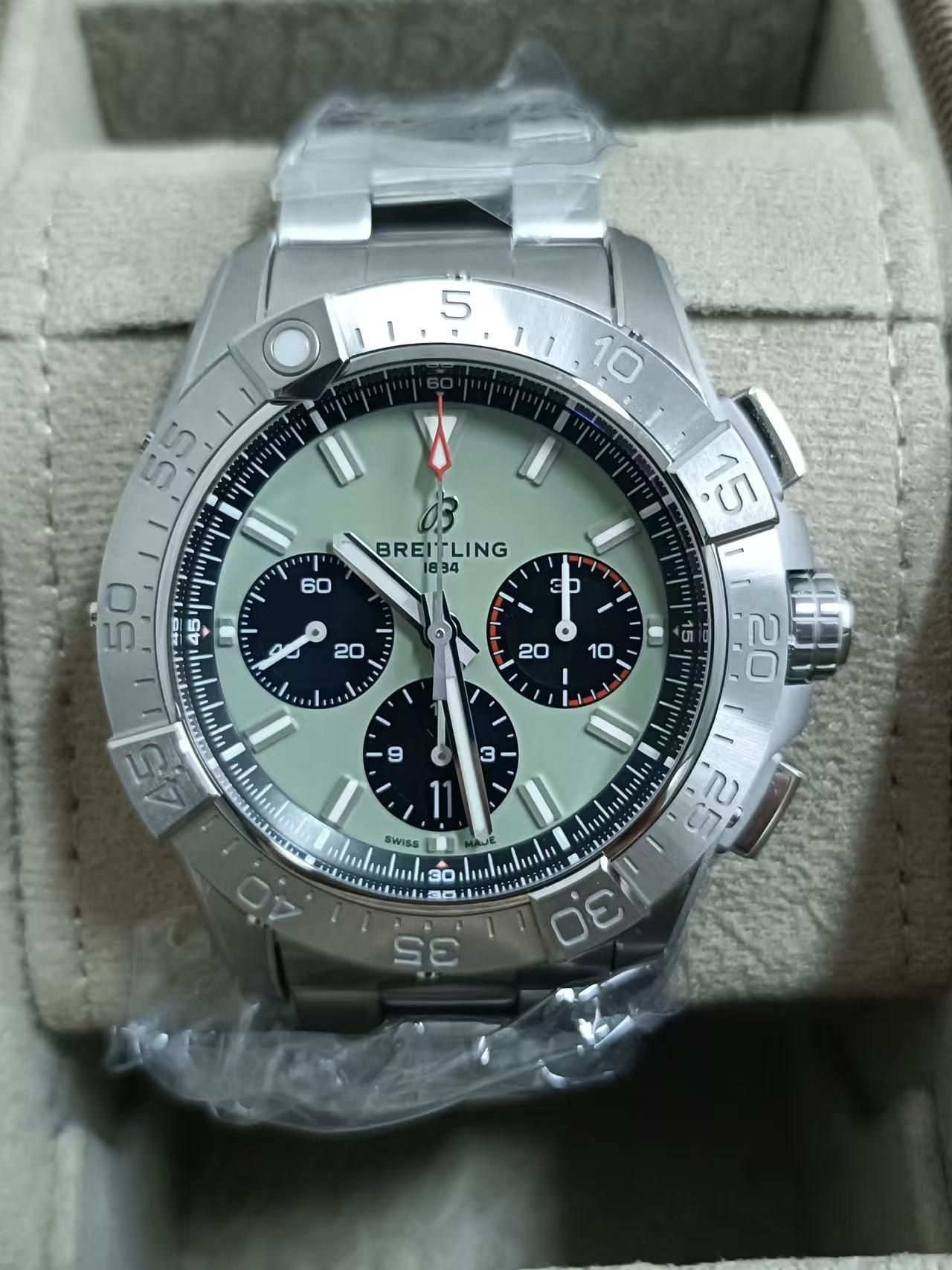 Breitling AB0147101L1A1