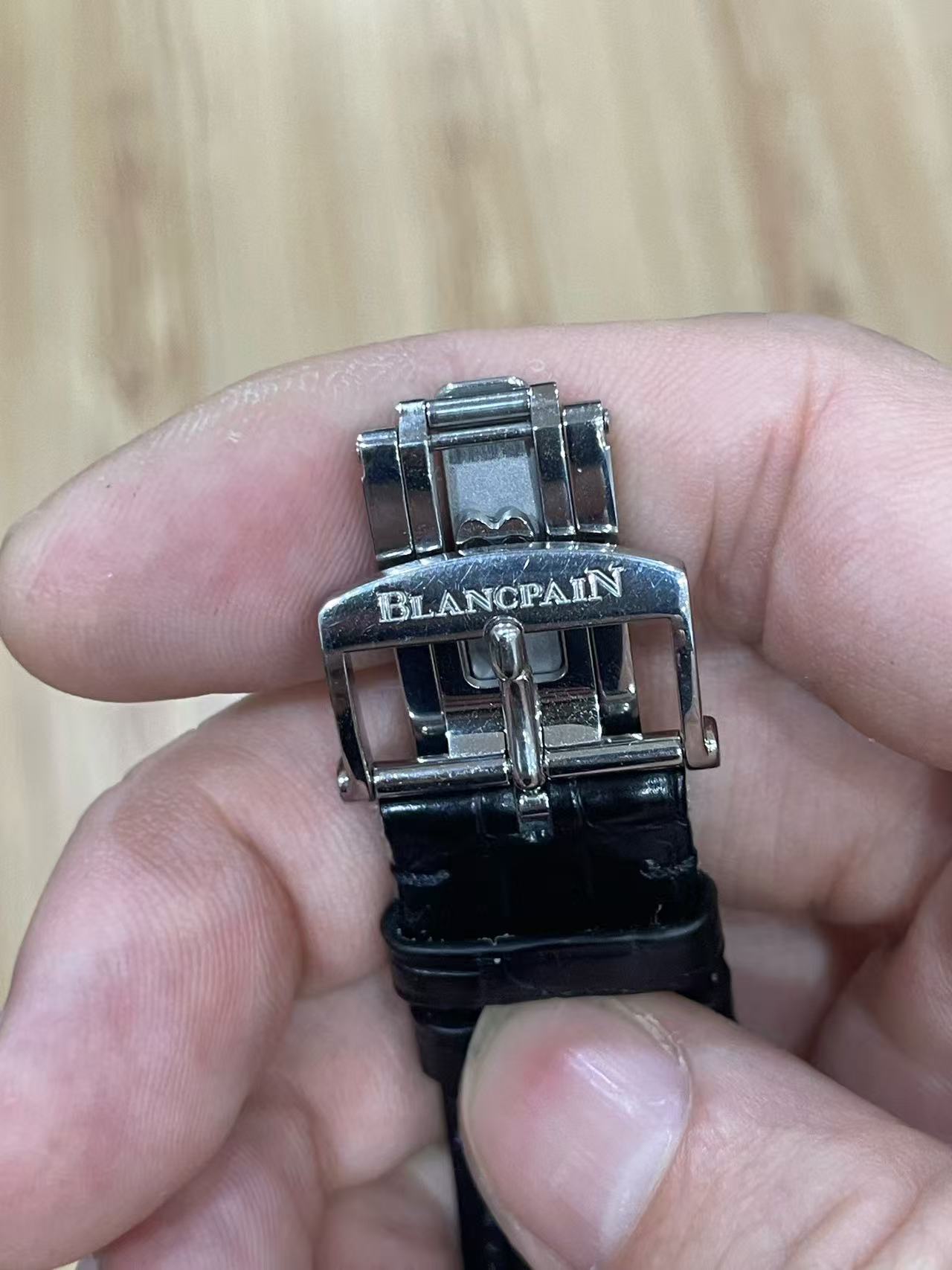 Blancpain 6651 1127 55B detail 2