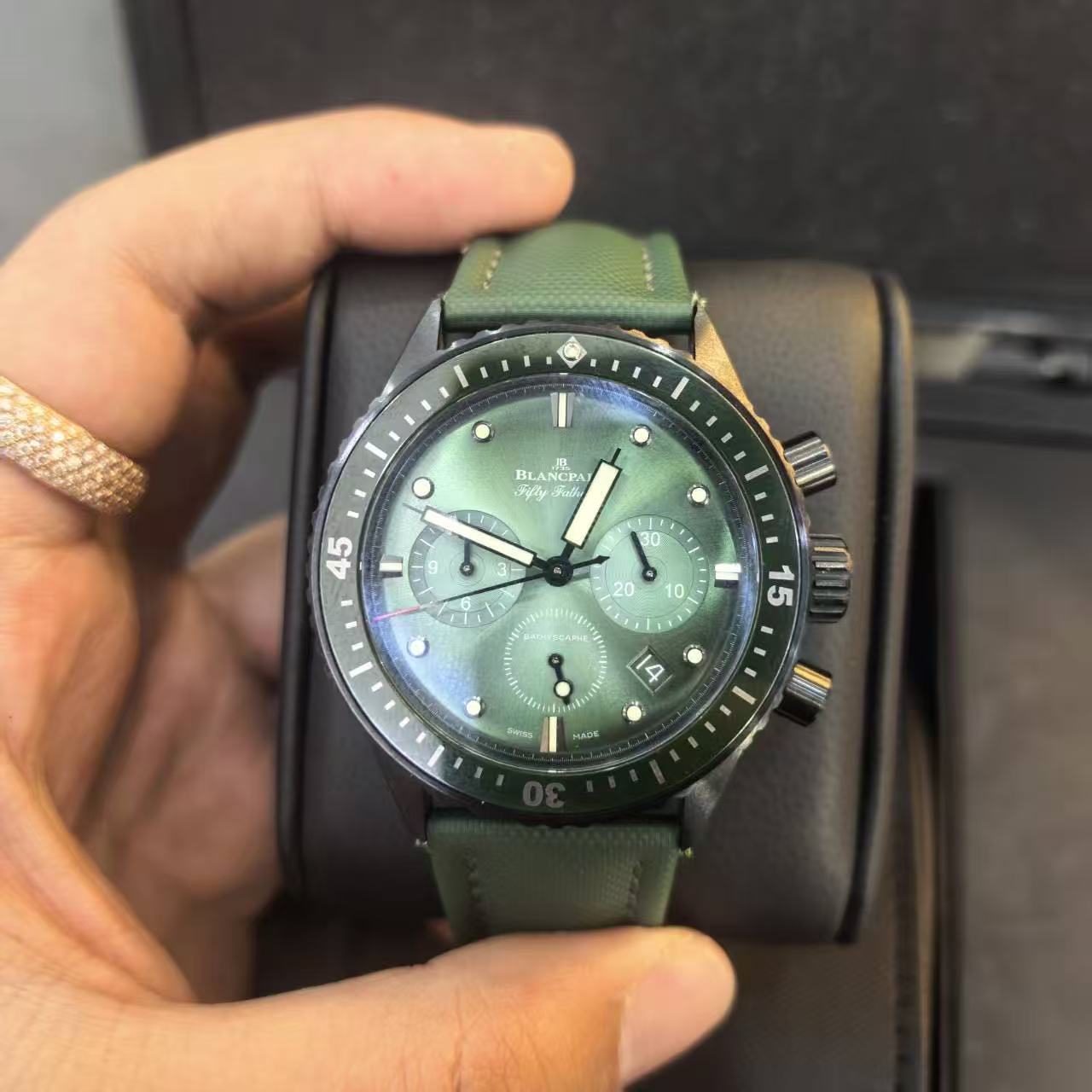Blancpain 5200 0153 B52A detail 1