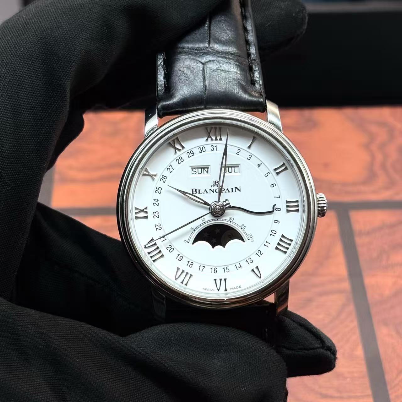 Blancpain 6654 1127 55B detail 1