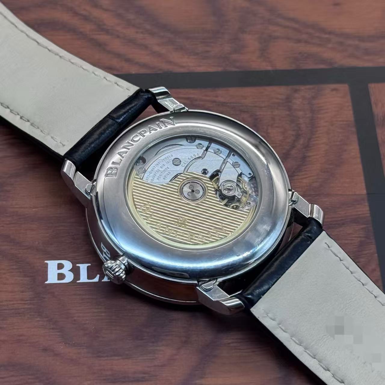 Blancpain 6654 1127 55B detail 3