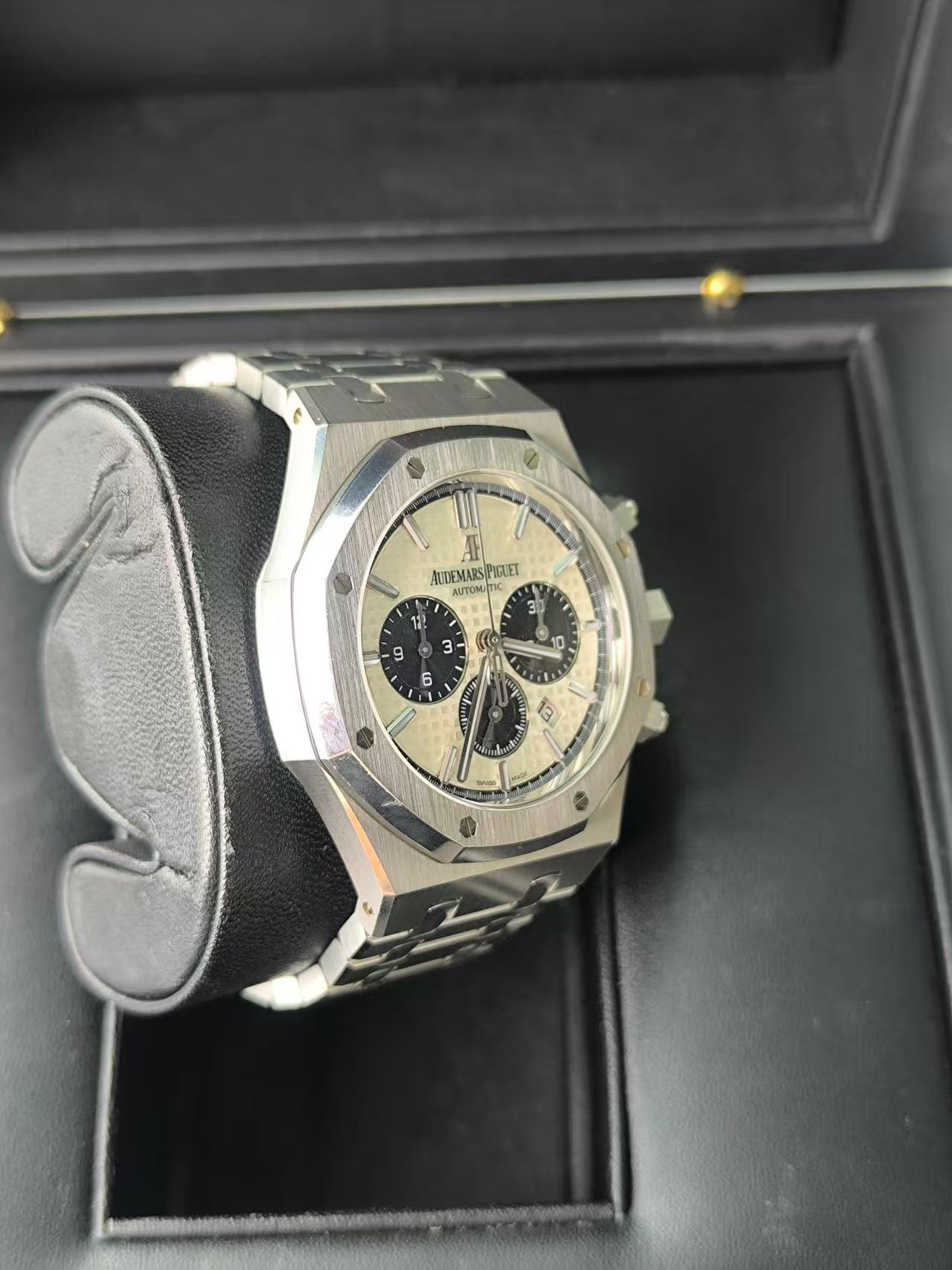 Audemars Piguet 26331ST.OO.1220ST.03 detail 3