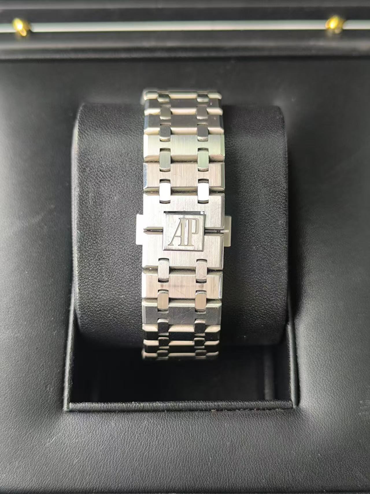 Audemars Piguet 26331ST.OO.1220ST.03 detail 5