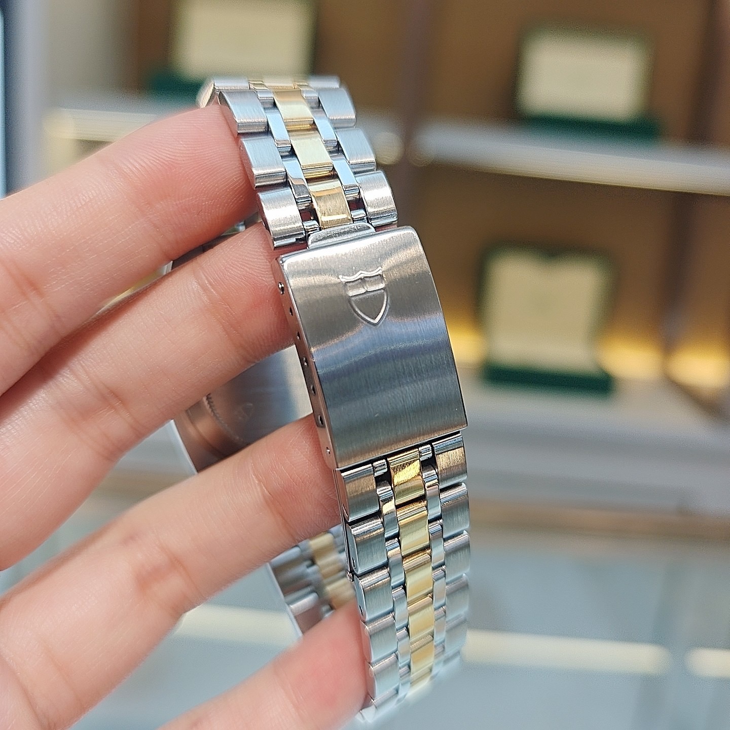 Tudor M21013-0007 detail 7