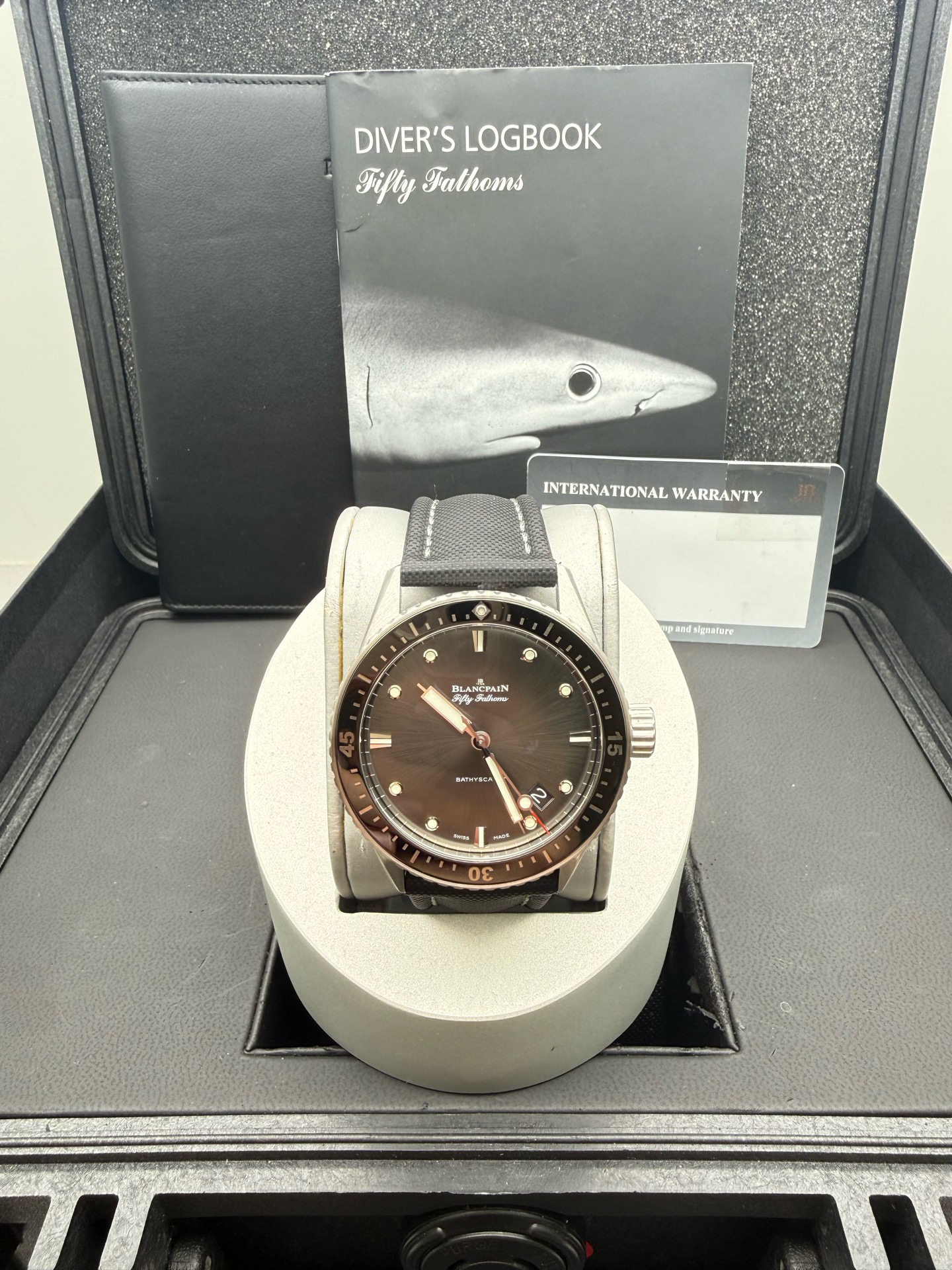 Blancpain 5000-1110-B52A detail 1