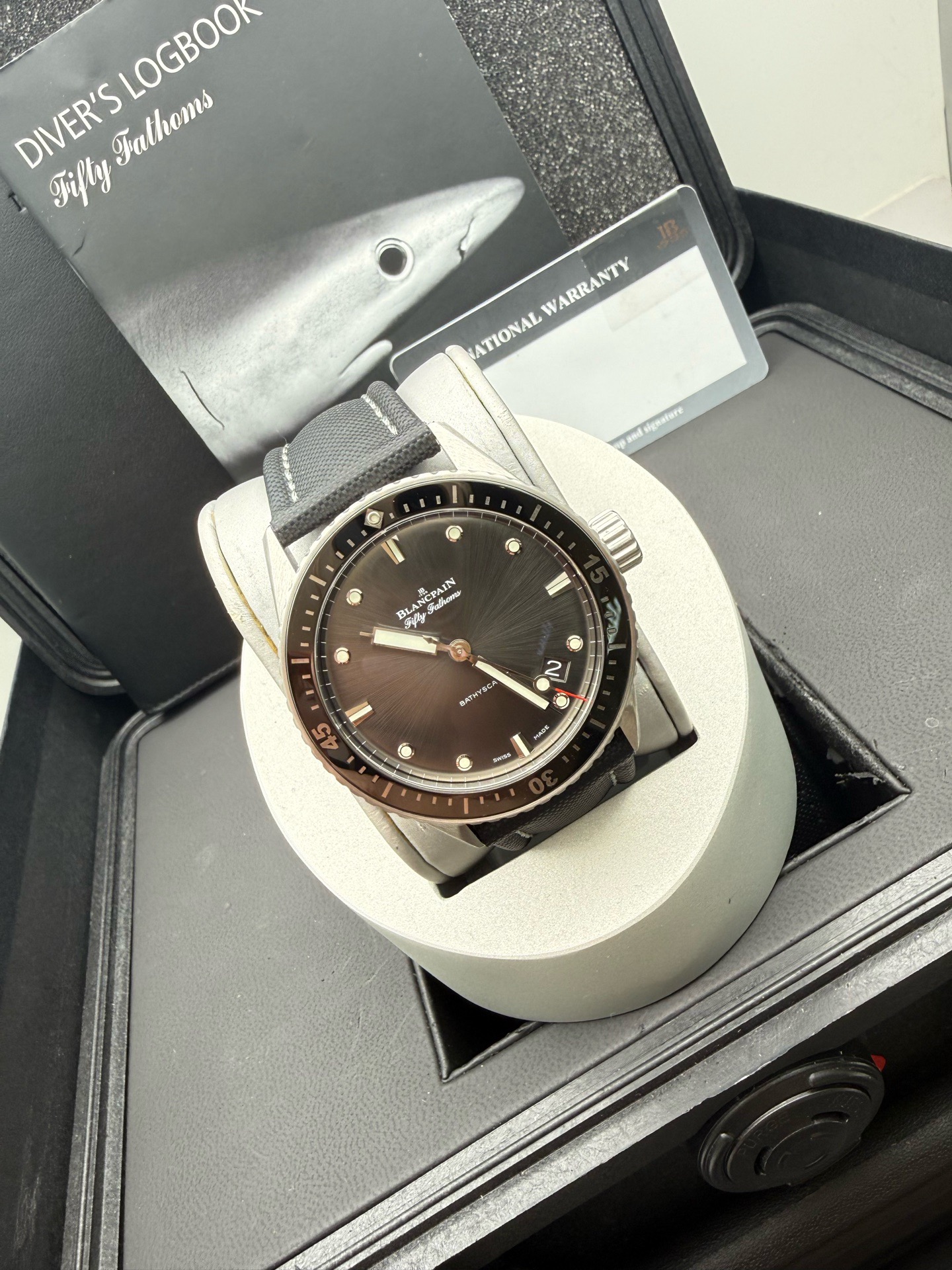 Blancpain 5000-1110-B52A detail 2