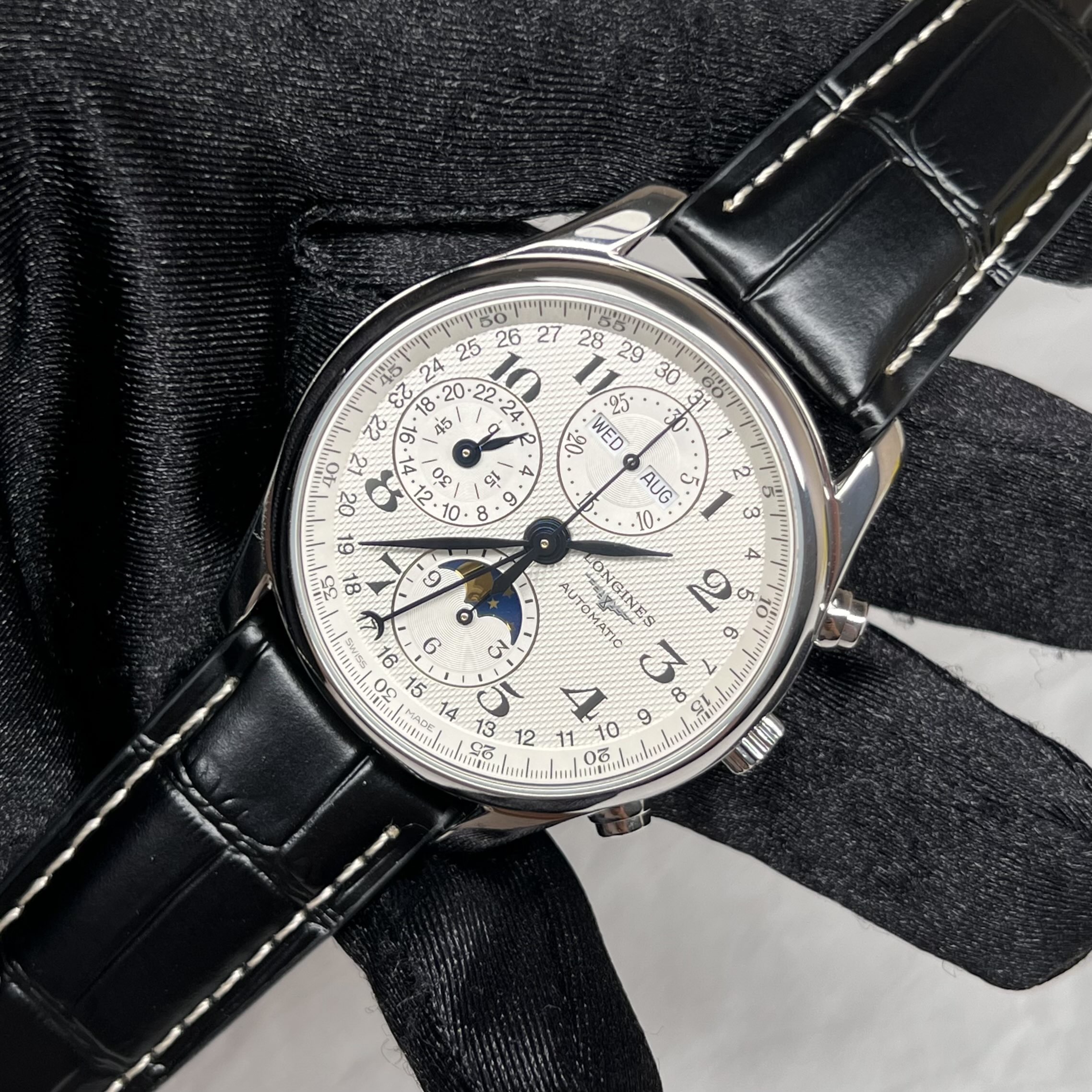Longines L2.673.4.78.3 detail 1