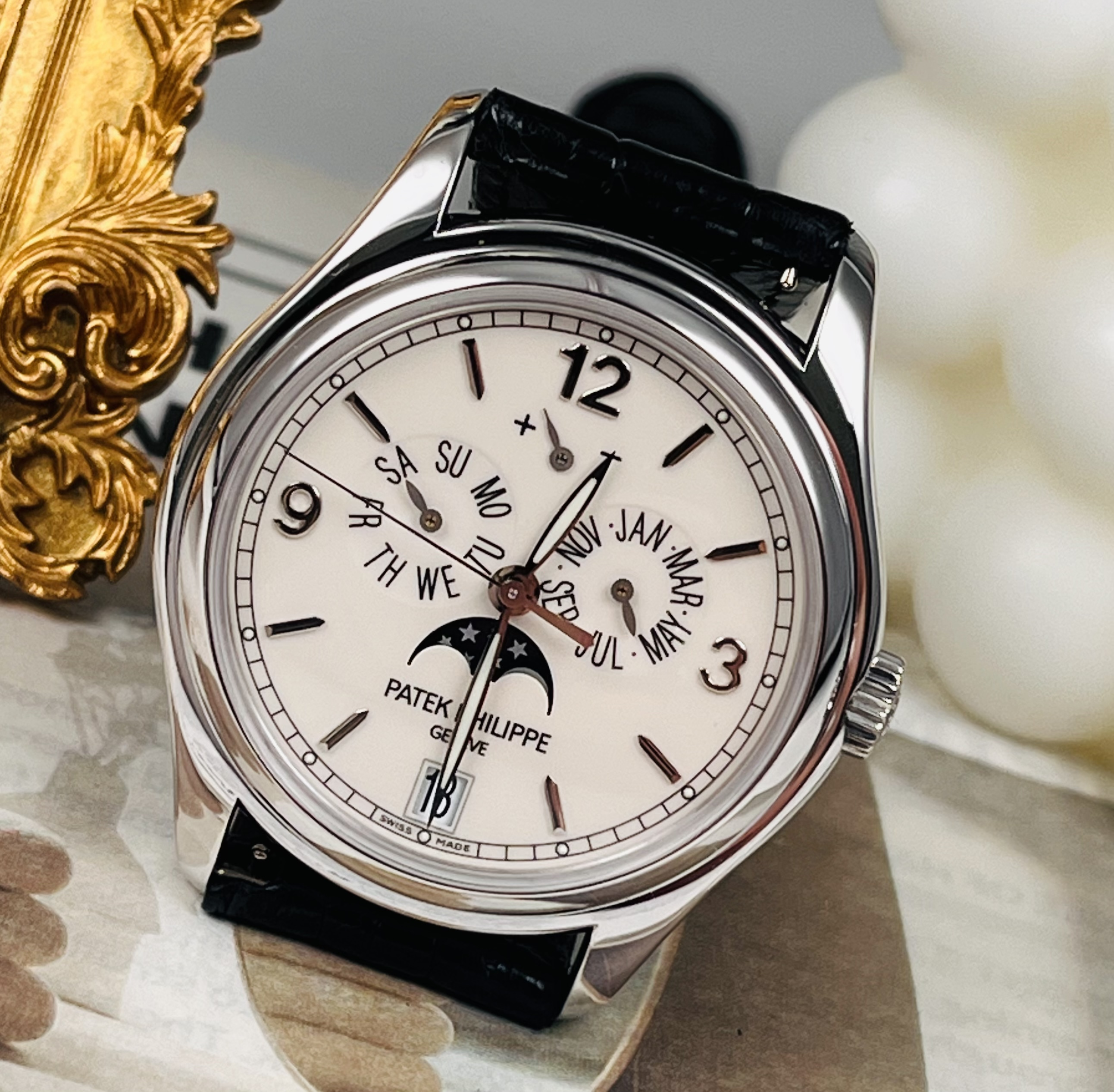 Patek Philippe 5146G-001 detail 4