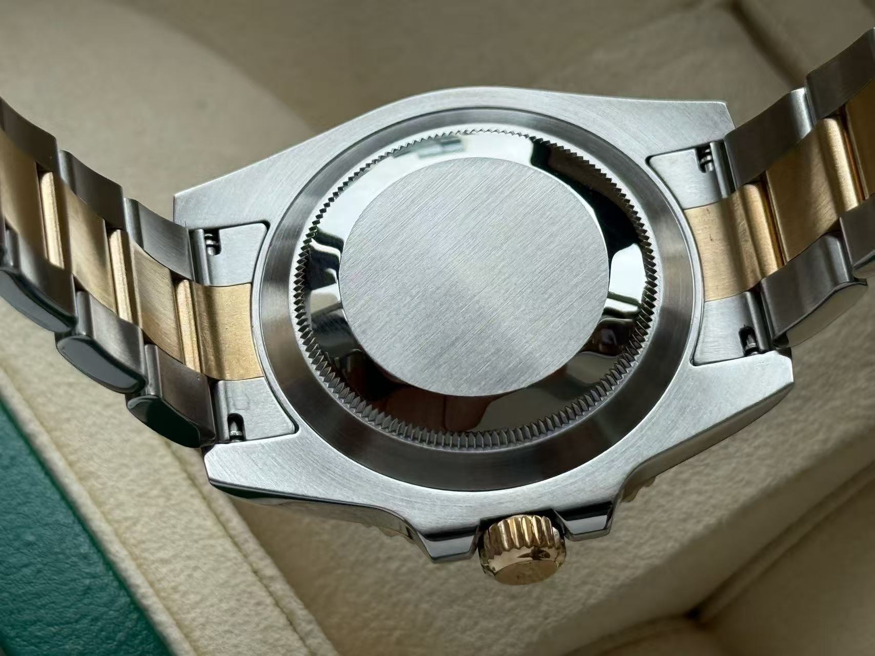 Rolex 116613LN-0001 detail 5
