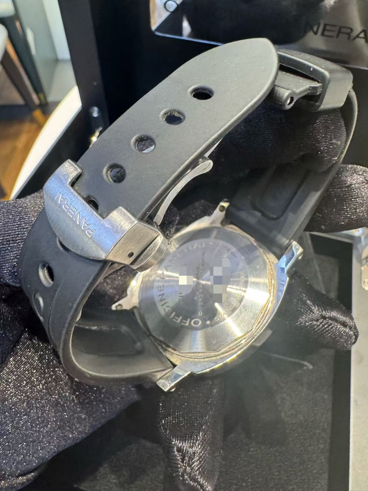 Panerai PAM01024 detail 2