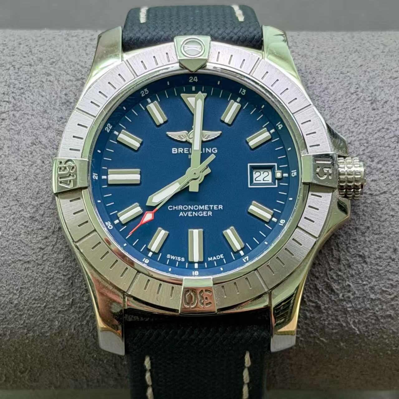 Breitling A17318101C1X1 detail 5