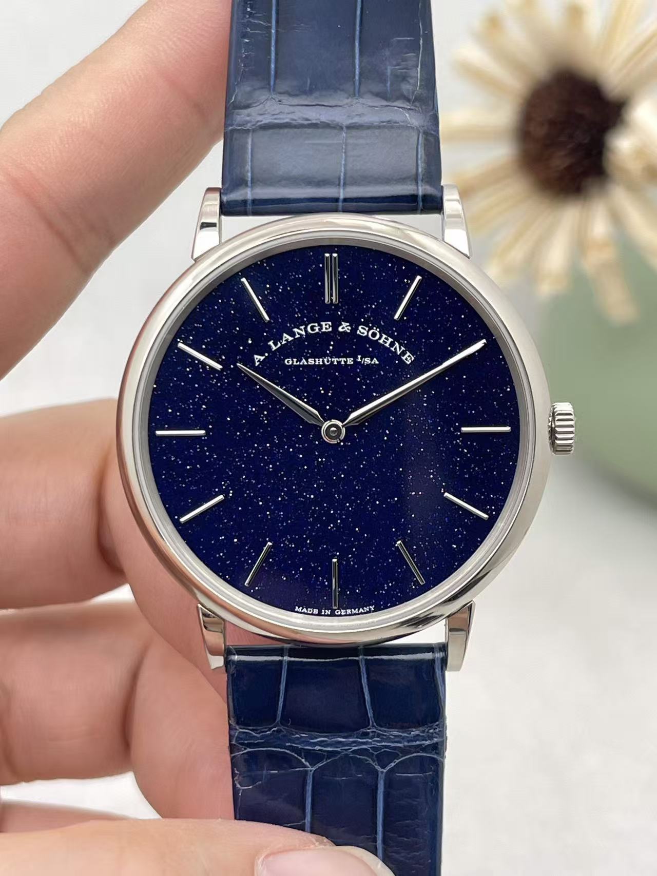 A. Lange & S&ouml;hne 205.086 / LS2053AX