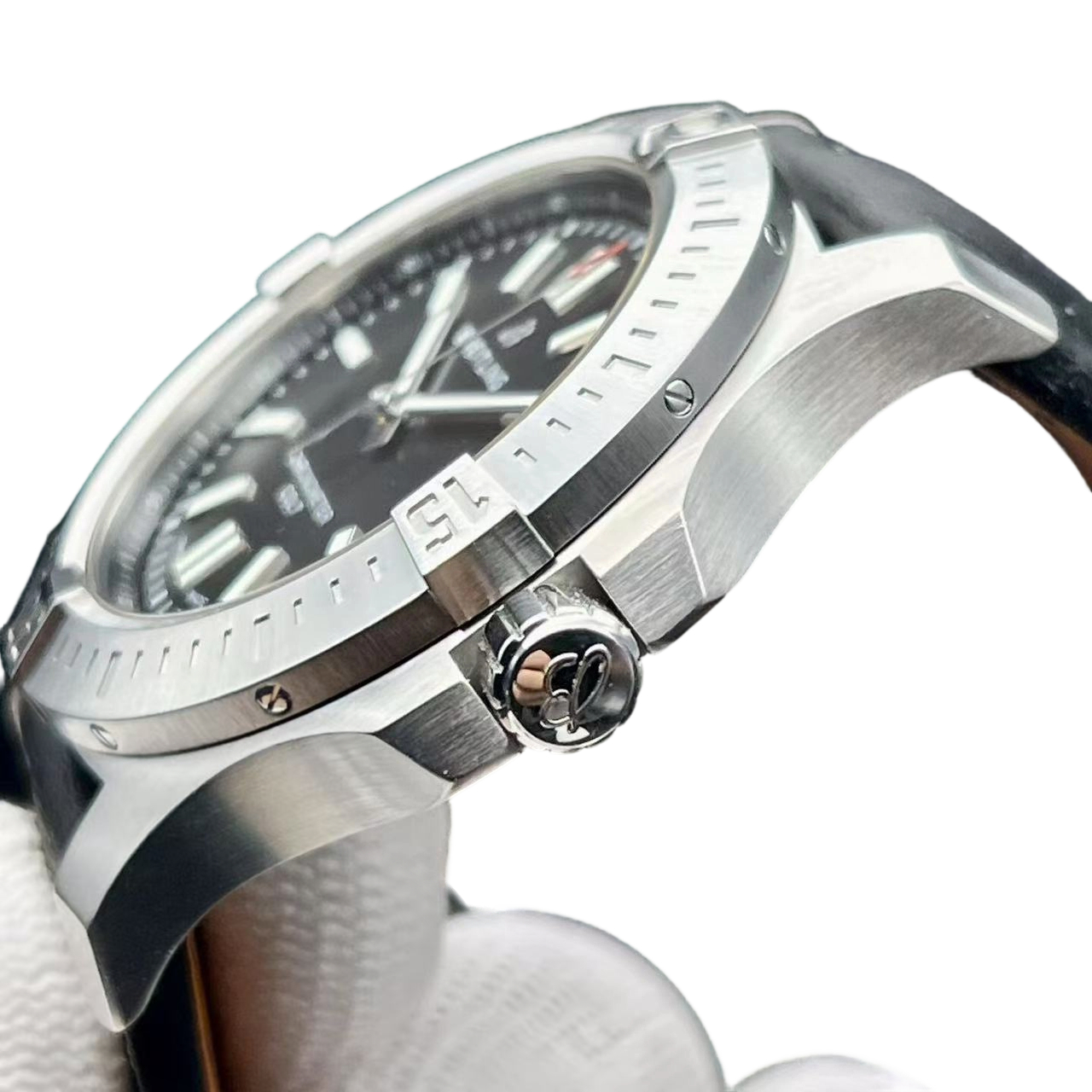 Breitling A17388101B1X1 detail 3