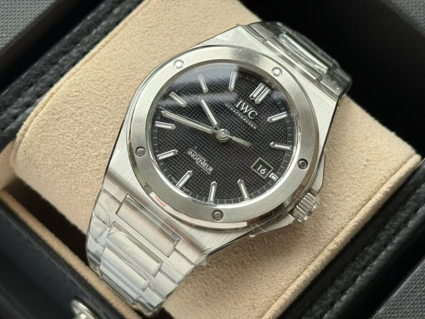 IWC IW328901 detail 1
