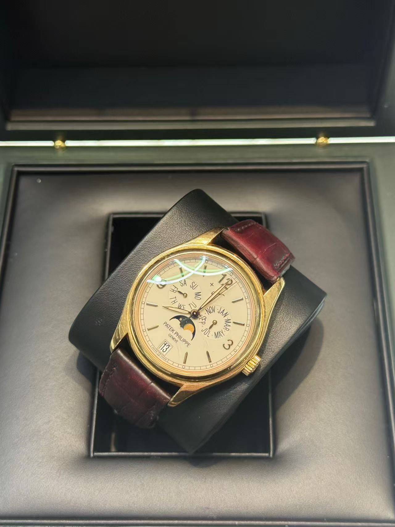 Patek Philippe 5146R detail 2