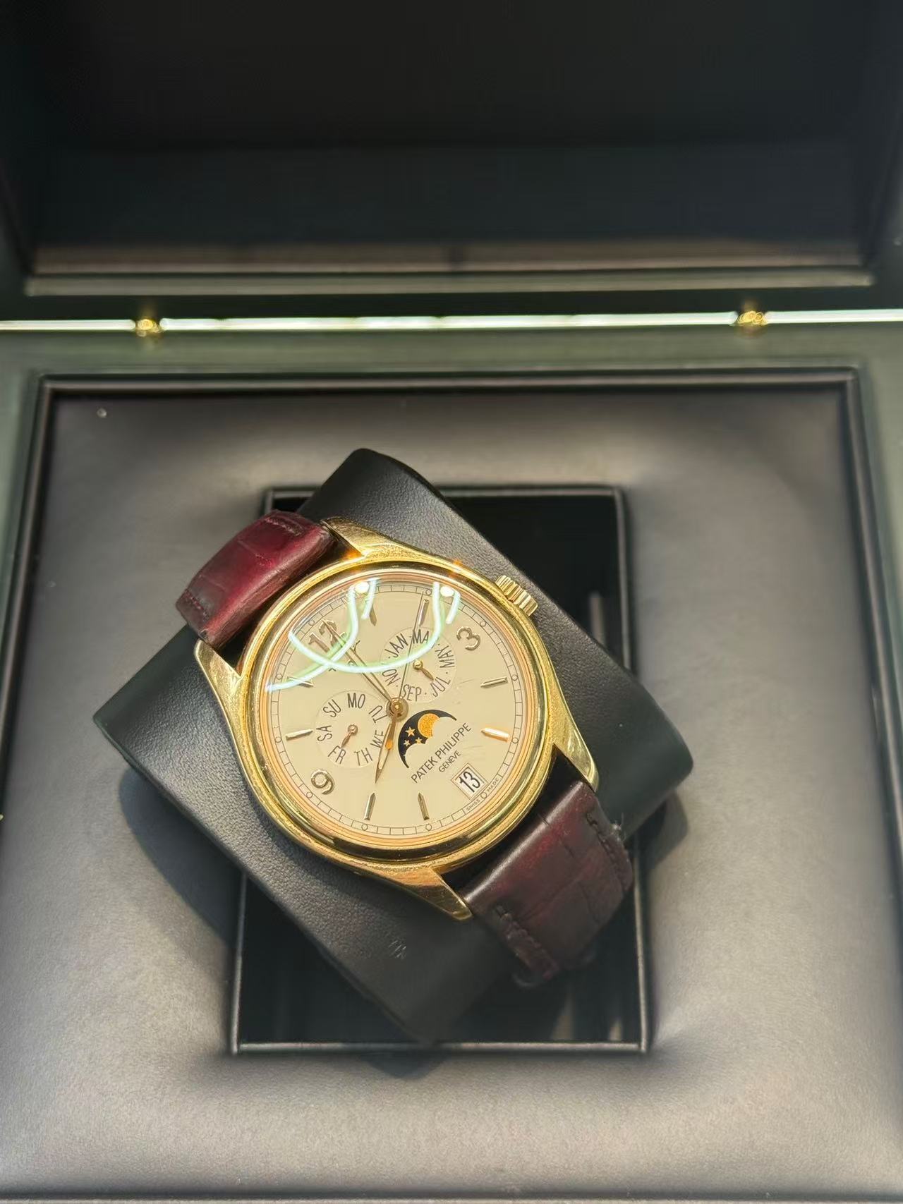 Patek Philippe 5146R detail 3